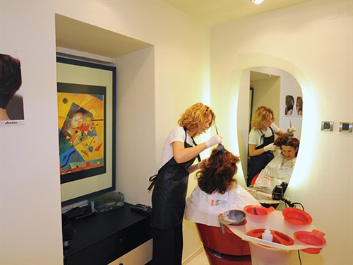 Salon In Fashion - Instar d.o.o.